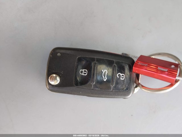 1VWBT7A38HC051903 Volkswagen Passat 1.8t Se