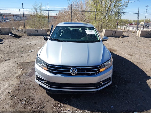 1VWBT7A38HC051903 Volkswagen Passat 1.8t Se