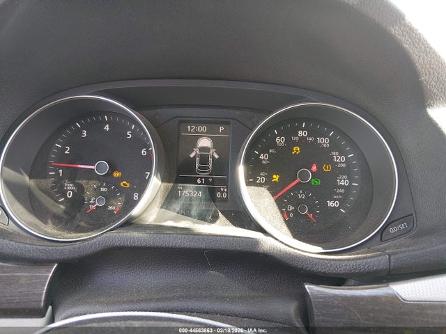 1VWBT7A38HC051903 Volkswagen Passat 1.8t Se