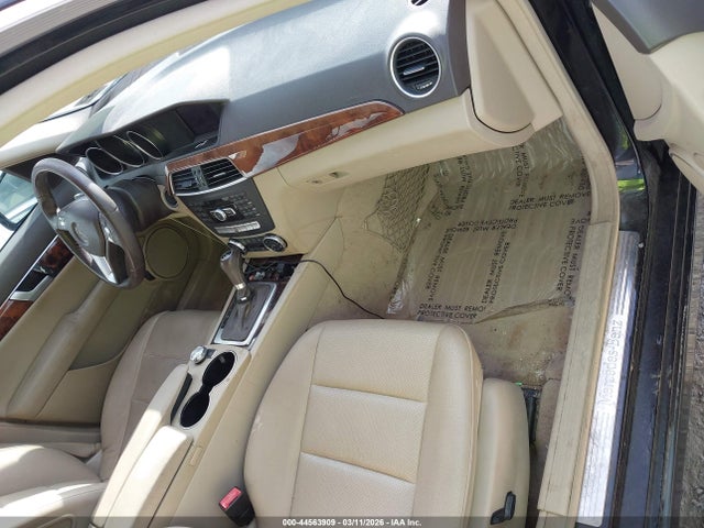 Продажа на аукционе авто 2012 Mercedes-benz C 300 Sport 4matic, vin: WDDGF8BB6CF881692, номер лота: 44563909
