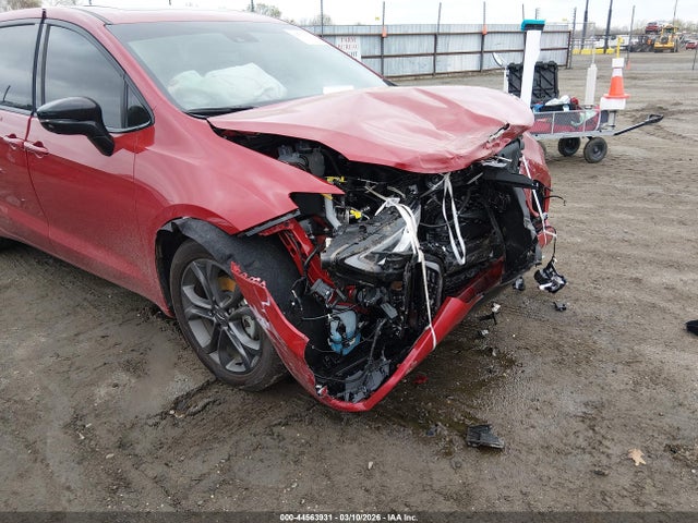 Auction sale of the 2026 Chrysler Pacifica Select, vin: 2C4RC1BGXTR164011, lot number: 44563931