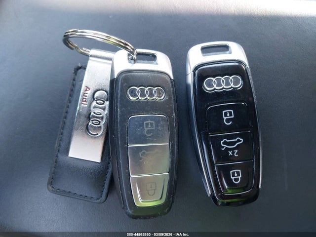 2019 AUDI E-TRON WA1VAAGE7KB008494 Photo 10