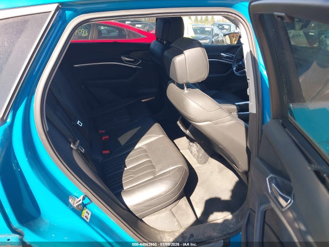 2019 AUDI E-TRON WA1VAAGE7KB008494 Photo 7