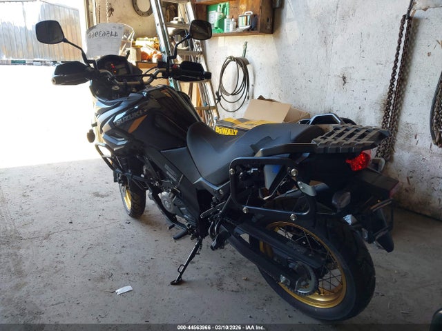 JS1C733BXS7100330 Suzuki DL650