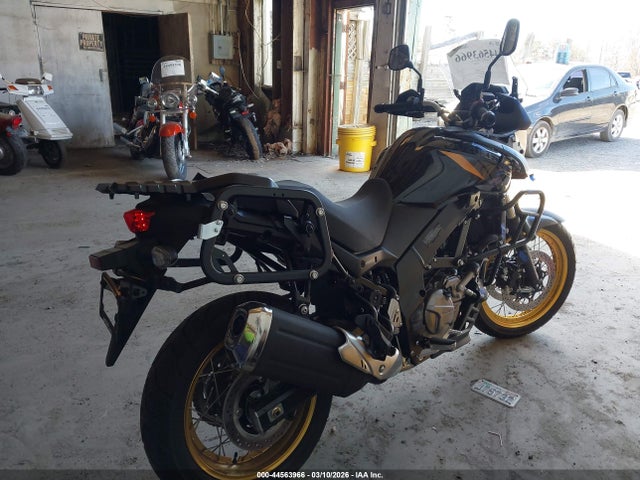 JS1C733BXS7100330 Suzuki DL650