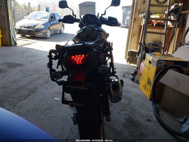 JS1C733BXS7100330 Suzuki DL650