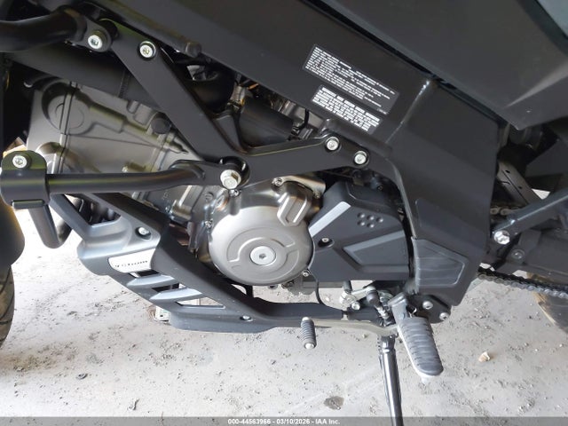 JS1C733BXS7100330 Suzuki DL650