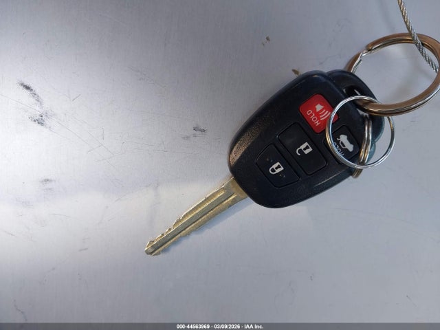 Toyota COROLLA LE 2016 5YFBURHE0GP526081 Image 11