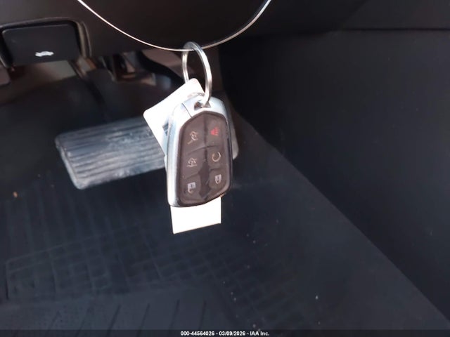 Продажа на аукционе авто 2019 Cadillac Escalade Premium Luxury, vin: 1GYS4CKJ3KR232234, номер лота: 44564026