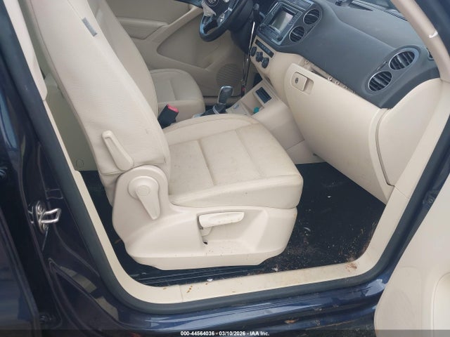 Aukcja sprzedaży 2016 Volkswagen Tiguan S, vin: WVGAV7AX9GW595024, numer aukcji: 44564036