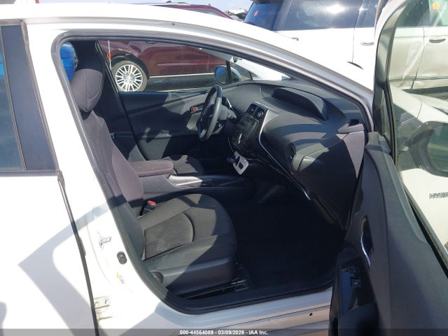 2018 TOYOTA PRIUS JTDKBRFU2J3588629 Photo 4