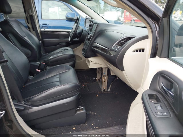 2014 CHRYSLER TOWN & COUNTRY 2C4RC1BGXER443090 Photo 4