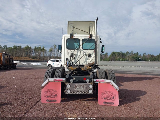 Aukcja sprzedaży 2015 Freightliner Cascadia 125, vin: 3AKBGDDV6FDGG9088, numer aukcji: 44564124