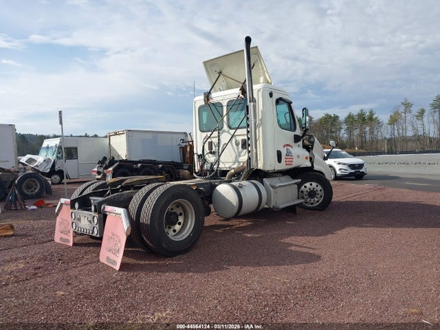 Aukcja sprzedaży 2015 Freightliner Cascadia 125, vin: 3AKBGDDV6FDGG9088, numer aukcji: 44564124