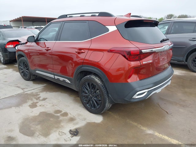 2022 Kia Seltos Nightfall Edition მანქანა იყიდება აუქციონზე, vin: KNDEUCA26N7293087, აუქციონის ნომერი: 44564191