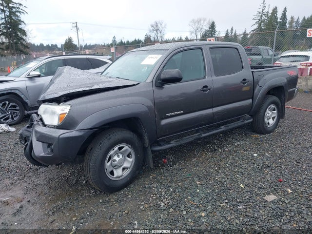 Toyota Tacoma Prerunner 2015 5TFJX4GNXFX044371 Image 2
