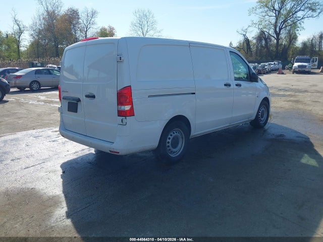 2023 MERCEDES-BENZ METRIS W1YV0BEY7P4362812 Photo 3