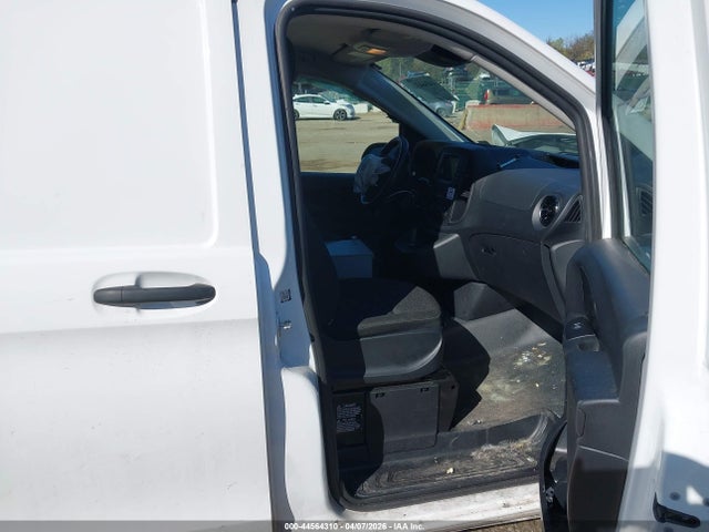 2023 MERCEDES-BENZ METRIS W1YV0BEY7P4362812 Photo 4