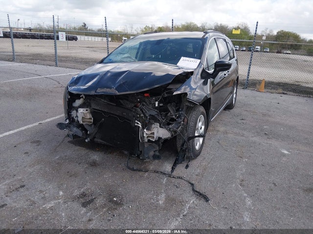 2017 CHRYSLER PACIFICA 2C4RC1BG3HR846851 Photo 1