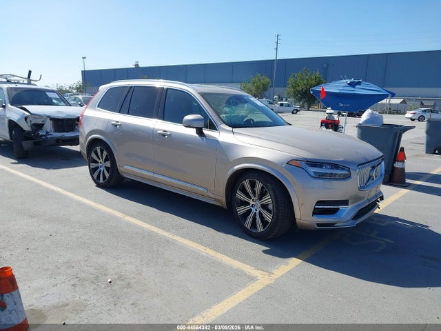 Volvo Xc90 Recharge Plug-in Hybrid T8 Ultimate Bright Theme 7-seater 2023 YV4H60CA2P1909994 головне зображення