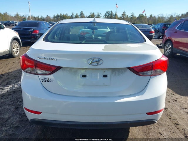 Hyundai ELANTRA SE 2015 5NPDH4AE4FH597970 Image 17