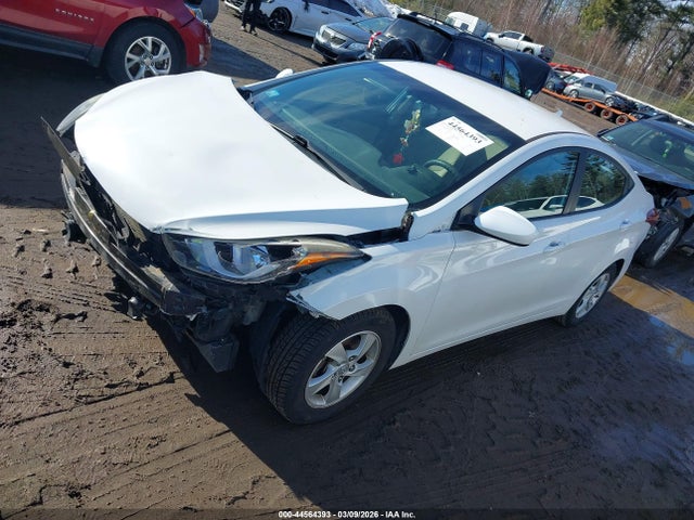 Hyundai ELANTRA SE 2015 5NPDH4AE4FH597970 Image 2