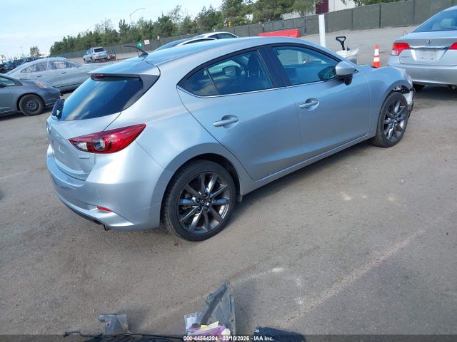 3MZBN1L37JM178974 Mazda Mazda3 Touring