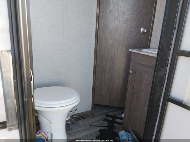 Keystone Other 2018 4YDT28B21J7247795 Image 11
