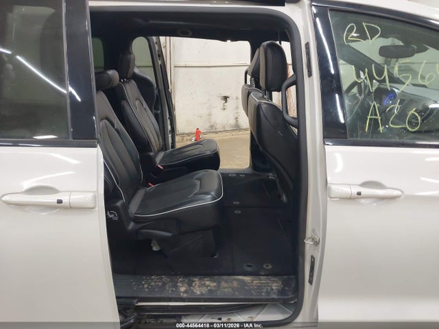 Продажа на аукционе авто 2020 Chrysler Pacifica Limited, vin: 2C4RC1GG2LR217048, номер лота: 44564418