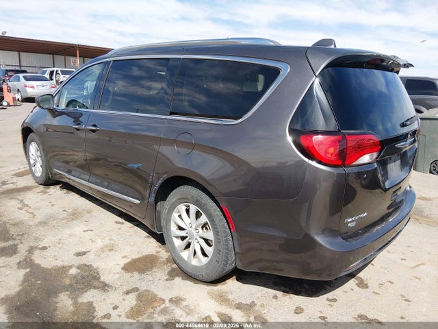 2020 CHRYSLER PACIFICA 2C4RC1BG2LR176380 Photo 2