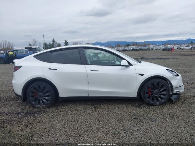 7SAYGDEF9SF263324 Tesla Model Y Performance Dual Motor All-wheel Drive