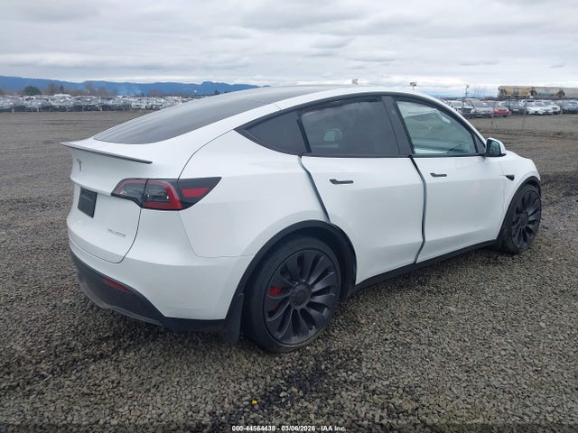 2025 TESLA MODEL Y 7SAYGDEF9SF263324 Photo 3