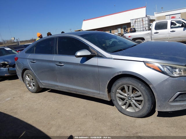 44564451 :رقم المزاد ، 5NPE24AFXHH555465 vin ، 2017 Hyundai Sonata Se مزاد بيع