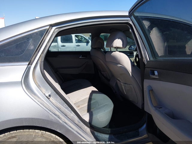 44564451 :رقم المزاد ، 5NPE24AFXHH555465 vin ، 2017 Hyundai Sonata Se مزاد بيع