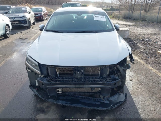 2017 Volkswagen Passat 1.8t Sel Premium მანქანა იყიდება აუქციონზე, vin: 1VWCT7A38HC037469, აუქციონის ნომერი: 44564477