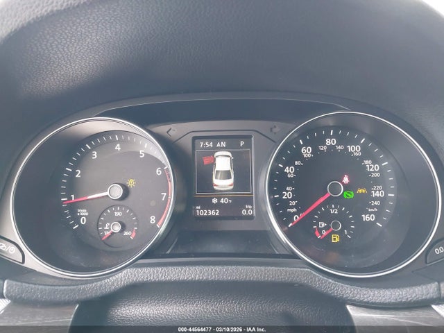 2017 Volkswagen Passat 1.8t Sel Premium მანქანა იყიდება აუქციონზე, vin: 1VWCT7A38HC037469, აუქციონის ნომერი: 44564477