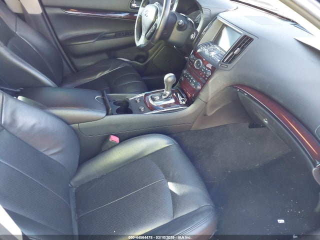 2011 Infiniti G37 Journey მანქანა იყიდება აუქციონზე, vin: JN1CV6AP5BM303125, აუქციონის ნომერი: 44564478