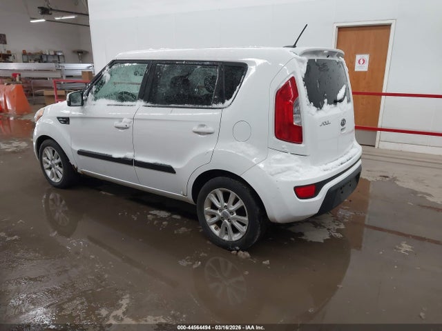 2012 KIA SOUL KNDJT2A67C7404256 Photo 2