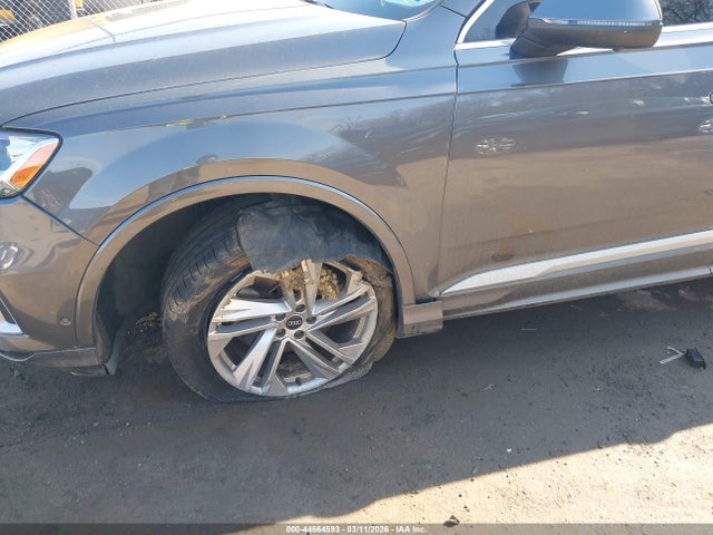 Aukcja sprzedaży 2021 Audi Q7 Premium Plus 45 Tfsi Quattro Tiptronic, vin: WA1LJAF70MD016227, numer aukcji: 44564593