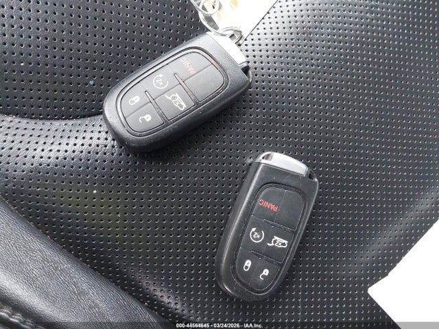 2019 Jeep Cherokee Limited 4x4 მანქანა იყიდება აუქციონზე, vin: 1C4PJMDX7KD276570, აუქციონის ნომერი: 44564645