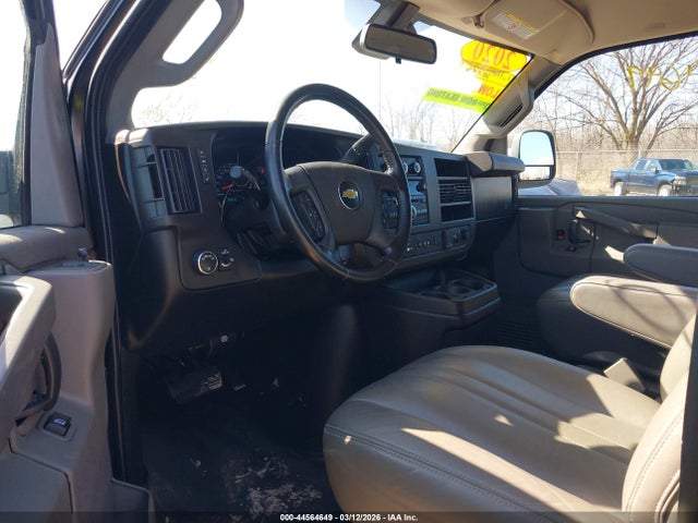 44564649 :رقم المزاد ، 1GAZGNFPXL1254522 vin ، 2020 Chevrolet Express Passenger Rwd 3500 Extended Wheelbase Ls مزاد بيع