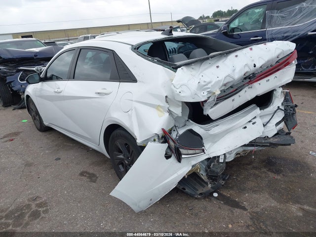 2022 HYUNDAI ELANTRA 5NPLS4AG9NH071122 Photo 2