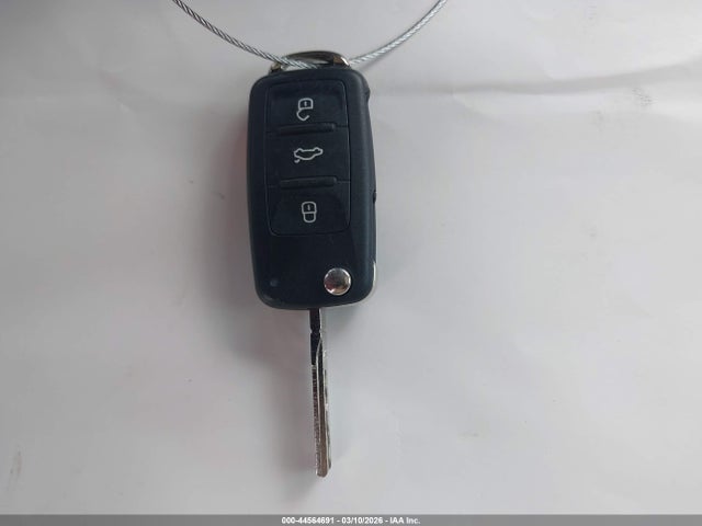 3VWJ17ATXFM626743 Volkswagen Beetle 1.8t