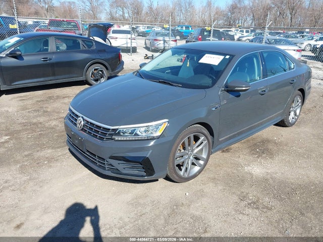 1VWDT7A39HC042698 Volkswagen Passat 1.8t R-line
