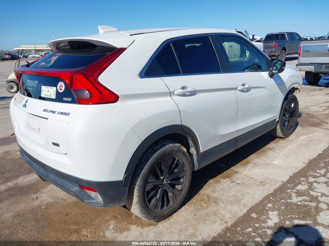 2018 MITSUBISHI ECLIPSE CROSS JA4AT4AA9JZ067679 Photo 3