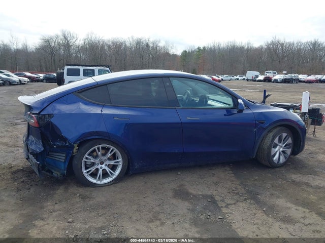 Продаж на аукціоні авто 2023 Tesla Model Y Awd/long Range Dual Motor All-wheel Drive, vin: 7SAYGDEE9PA123219, номер лоту: 44564743