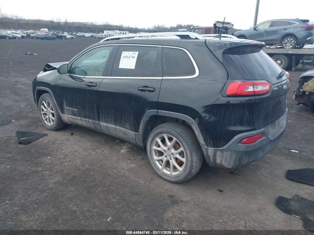 44564748 :رقم المزاد ، 1C4PJLCB2HW668305 vin ، 2017 Jeep Cherokee Latitude Fwd مزاد بيع