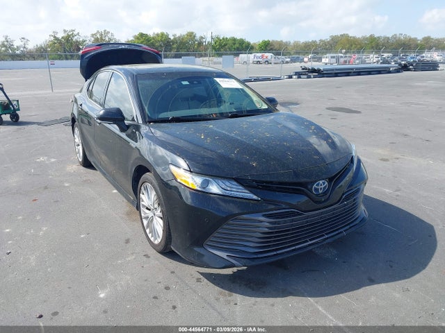 2018 TOYOTA CAMRY HYBRID 4T1B21HK6JU504573