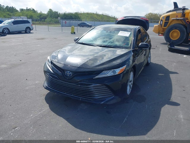 2018 TOYOTA CAMRY HYBRID 4T1B21HK6JU504573 Photo 1