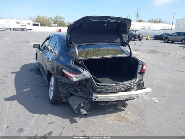 2018 TOYOTA CAMRY HYBRID 4T1B21HK6JU504573 Photo 2